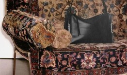 DSM和On全新联名跑鞋，JW ANDERSON新手袋灵感来自乐福鞋｜是日美好事物|界面新闻 · 时尚