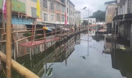 被洪水浸泡数日的广西村屯，如今怎么样了？|界面新闻 · 中国