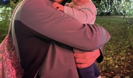 “这不就是世界本来的样子吗？” 中美网友奔现背后，小红书走向国际|界面新闻 · 科技