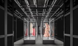 巴黎世家全球最大旗舰店在北京启幕，富士胶片跨界美妆产品｜是日美好事物|界面新闻 · 时尚