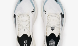 DSM和On全新联名跑鞋，JW ANDERSON新手袋灵感来自乐福鞋｜是日美好事物|界面新闻 · 时尚