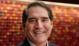 可口可乐换帅：詹鲲杰将卸任CEO，曾任大中华区总裁的柏瑞凯接棒|界面新闻