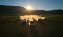 理想十年，与中国电动汽车产业狂飙|界面新闻