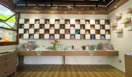 国货品牌颐莲的保湿喷雾卖得比雅漾还好|界面新闻 · 时尚