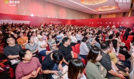 豪宅火热赶上楼市“金九”，上海10万+楼盘继续上演“小时光”|界面新闻 · 地产