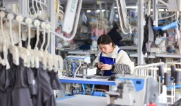 关税降了，订单来了，但中国日用品供应商心态变了|界面新闻