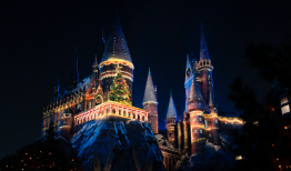 北京环球度假区冬季假日主题活动，哈利·波特的魔法世界™迎来首个魔法圣诞季|界面新闻 · 旅行