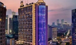 国泰航空与香港迪士尼合作，希尔顿推出在地体验项目 | 一周旅行指南|界面新闻 · 旅行