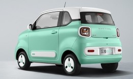 一周新车盘点 | 奔腾小马标配智能座舱 吉利银河L6 EM-i电机升级|界面新闻 · 汽车