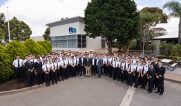 从香港到阿德莱德，国泰航空的战略践行与重塑|界面新闻 · 旅行