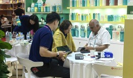 广交会上的广东家居：用智能化打开高消费力市场|界面新闻