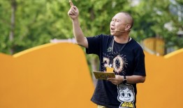 创始人回归周黑鸭后，他能否打破增长瓶颈？|界面新闻