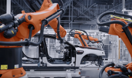 尊界S800的诞生背后，是中国汽车产业的高端跃迁|界面新闻