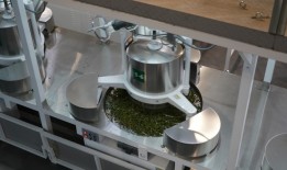 钟睒睒的云南茶事：做垂直型和利他型企业|界面新闻