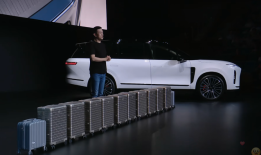 全新蔚来ES8预售价41.68万起，电池租用方式购买下探至30.88万|界面新闻 · 汽车