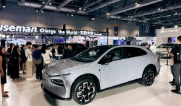 小鹏汽车发布20万元级新车，预计四季度实现盈利|界面新闻 · 汽车