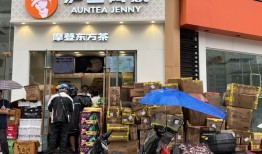 外卖奶茶再爆单：兑换0元购的人“长到看不见尾”|界面新闻