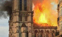 火灾6年后，巴黎圣母院钟楼明起重新对游客开放|界面新闻 · 天下