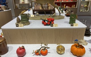 中年男人的“泡泡玛特”想上市，铜师傅还差什么？|界面新闻