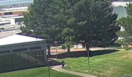 悬赏10万美元、新视频公布，全美搜捕特朗普盟友枪杀案凶手|界面新闻 · 天下