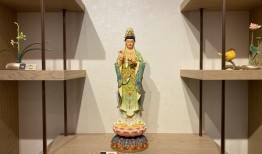 中年男人的“泡泡玛特”想上市，铜师傅还差什么？|界面新闻