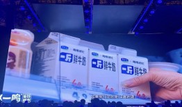 鸣鸣很忙销售额达555亿后，想学胖东来和山姆|界面新闻