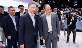 上海车展百车首秀，为何众人目光齐聚零跑？|界面新闻