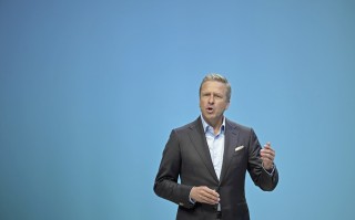 宝马集团将换帅，内德尔科维奇明年5月接棒齐普策|界面新闻 · 汽车