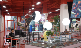 英国最大冻品超市Iceland在直播间“遇冷”|界面新闻