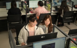 蚂蚁公益基金会发布2024年报：6年投入11.72亿助力女性、银龄、乡村振兴|界面新闻