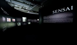 SENSAI绚丽耀颜系列全新升级，巴黎世家新祥云结亮相｜是日美好事物|界面新闻 · 时尚