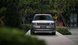 在市场波动中锚定价值 捷豹路虎“三冠”背后的豪华新范式|界面新闻