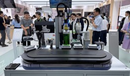 “果链”现身第三届链博会，苹果最想强调的仍是智能制造|界面新闻 · 科技