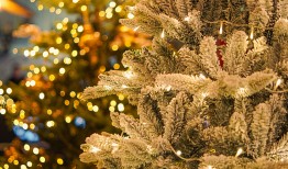 美国商家等待义乌“拯救”今年圣诞季|界面新闻