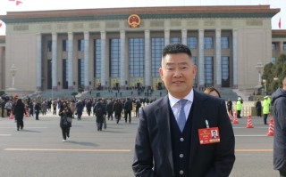 交银国际谭岳衡：建议将香港打造成内地养老资金境外配置中心｜两会·最关注|界面新闻