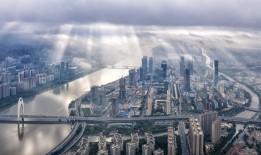 广州海珠：老牌工业区转身“垂直大模型之都”|界面新闻