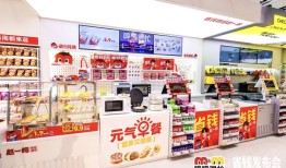 鸣鸣很忙销售额达555亿后，想学胖东来和山姆|界面新闻