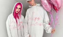 Casetify发布情人节送礼指南，Ferragamo Hug包唤起温馨拥抱｜是日美好事物|界面新闻 · 时尚